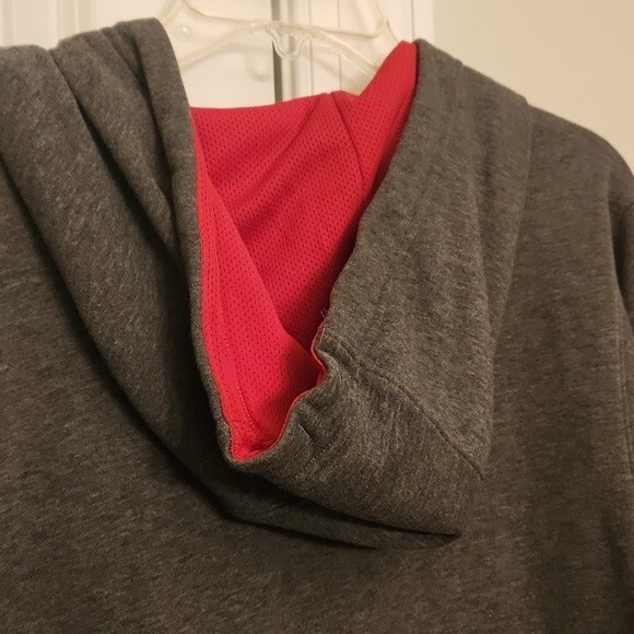 Under Armour Men's Gray & Red Zip-Up Hoodie Sweatshirt Size L - Picture 8 of 8